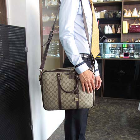 Gucci(����) 223667 PVC ��������+��Ʈ�� [��������] �̹���5 - ���̺��� �߰���ǰ