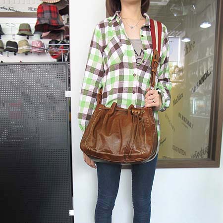 Bally(�߸�) TRAUTE 3�� ���� ũ�ν��� �̹���5 - ���̺��� �߰���ǰ