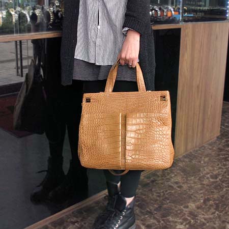 Bally(�߸�)  CLDRINDA ũ��Ŀ���� ��Ʈ�� + ��� ��Ʈ�� �̹���4 - ���̺��� �߰���ǰ