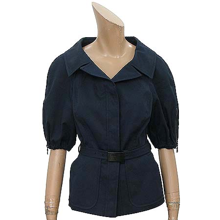 �����  ����