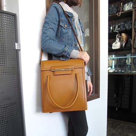 A.testoni(�׽����) ���� �ΰ� ��� ī�� ���� �簢 2WAY �̹���5 - ���̺��� �߰���ǰ