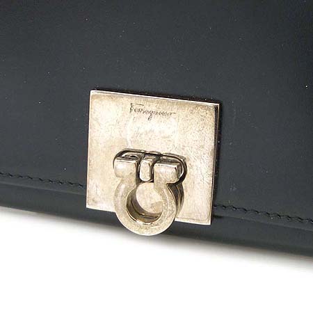 Ferragamo(��󰡸�) AQ-22 8601 ���� ��ġ�� ��Ŭ ������ �̹���2 - ���̺��� �߰���ǰ