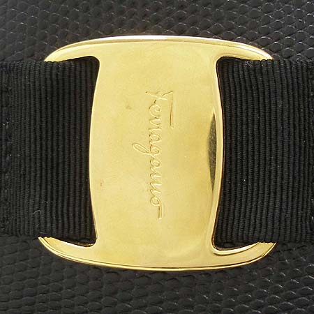 Ferragamo(��󰡸�) 21 0396 ���� �ٶ� ��� ũ�ν��� �̹���2 - ���̺��� �߰���ǰ