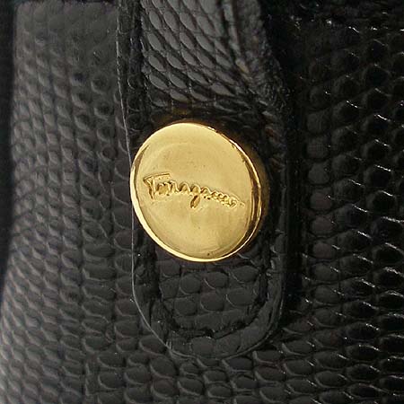 Ferragamo(��󰡸�) 21 0396 ���� �ٶ� ��� ũ�ν��� �̹���4 - ���̺��� �߰���ǰ