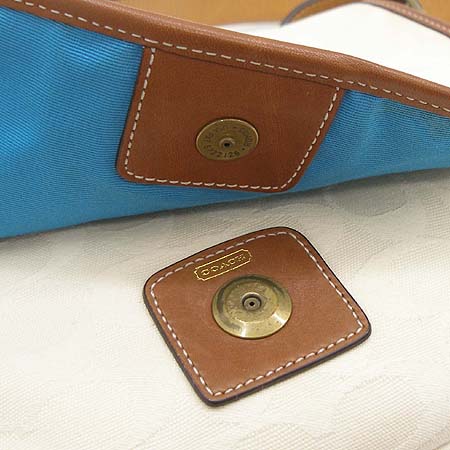 Coach(��ġ) �ñ׳�ó �ڰ��� �����̵� ���� ��Ƽġ ũ�ν��� �̹���3 - ���̺��� �߰���ǰ