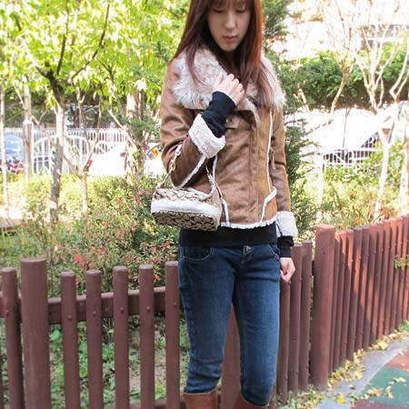 Coach(��ġ) �ñ׳�ó �ڰ��� ����� �̹���5 - ���̺��� �߰���ǰ
