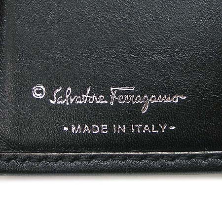 Ferragamo(��󰡸�) 66 8126 ���� ���� ������ [��������] �̹���3 - ���̺��� �߰���ǰ