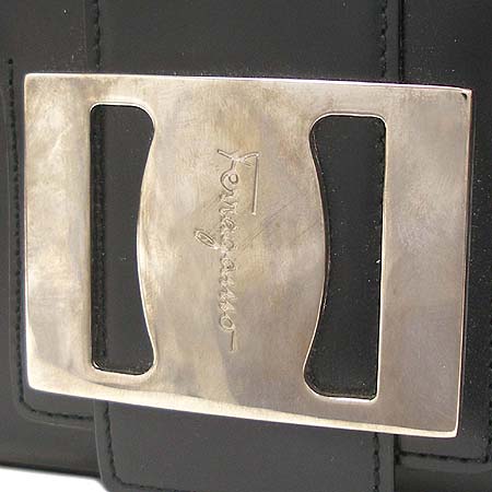 Ferragamo(��󰡸�) 21 1922 ���� �ٶ� ��� �簢 ����� �̹���4 - ���̺��� �߰���ǰ