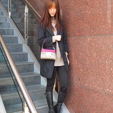 Coach(��ġ) �ñ׳�ó �ڰ��� ����� ��� �Ŀ�ġ �� ����� �̹���5 - ���̺��� �߰���ǰ