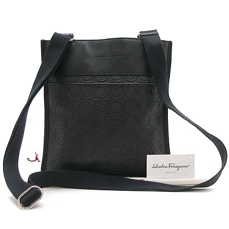 Ferragamo(��󰡸�)  21 4933 ��ġ�� �ΰ� ���� ũ�ν��� [��������] �̹���2 - ���̺��� �߰���ǰ