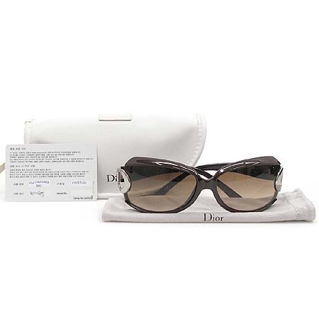 Dior(ũ����î���) STRONGER RRC5J ���� ���۶� �̹���2 - ���̺��� �߰���ǰ