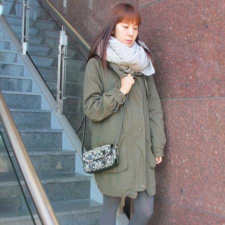 Coach(��ġ) �� ���� �ñ׳�ó �ڰ��� ũ�ν��� �̹���4 - ���̺��� �߰���ǰ