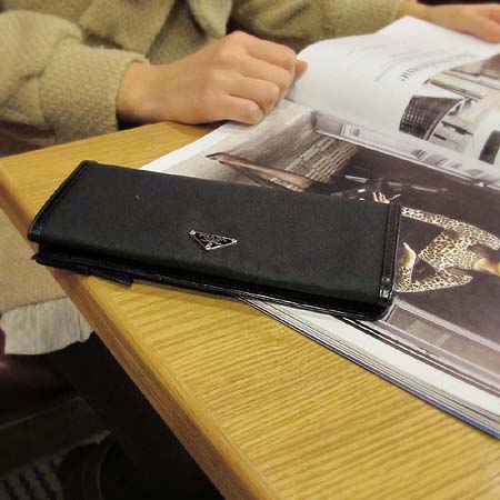Prada(�����) �к긯 ���� ��� ������ �̹���5 - ���̺��� �߰���ǰ