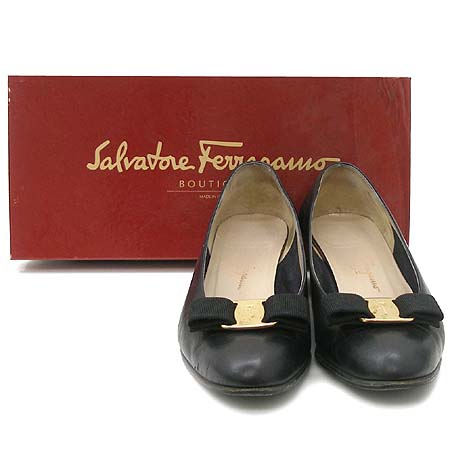 Ferragamo(��󰡸�) ���� �ٶ� ��� ������ ������ ���� �̹���2 - ���̺��� �߰���ǰ