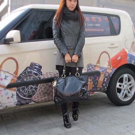 DKNY(����ī��) ũ��Ŀ���� ���� ���̴�Ʈ ��Ʈ�� + ü�� ��� ��Ʈ�� �̹���4 - ���̺��� �߰���ǰ