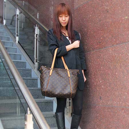 Louis Vuitton(���̺���) M56689 ���׷� ĵ���� ��Ż�� MM ����� [��������] �̹���4 - ���̺��� �߰���ǰ