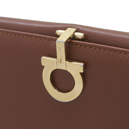 Ferragamo(��󰡸�) 22 2700 ���� ��ġ�� ������ �̹���2 - ���̺��� �߰���ǰ
