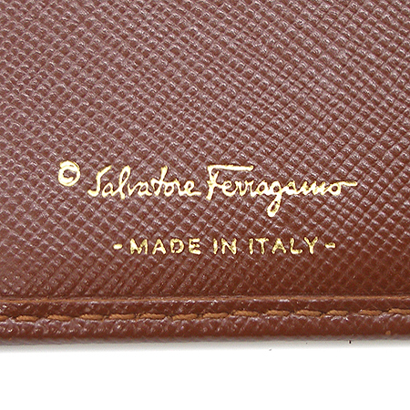 Ferragamo(��󰡸�) 22 2700 ���� ��ġ�� ������ �̹���4 - ���̺��� �߰���ǰ