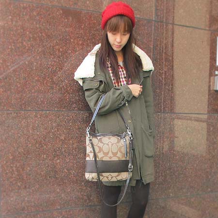 Coach(��ġ) �ñ׳�ó �ڰ��� ��Ʈ�� + ��� ��Ʈ�� �̹���4 - ���̺��� �߰���ǰ