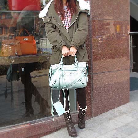 Balenciaga(�߷��þư�) 115748 CLASSIC (Ŭ����) CITY(��Ƽ) 2-WAY + ���� �ſ� [�б�����������2ȣ��] �̹���4 - ���̺��� �߰���ǰ