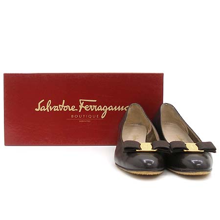 Ferragamo(��󰡸�) ���� �ٶ� ������ ���� �̹���2 - ���̺��� �߰���ǰ