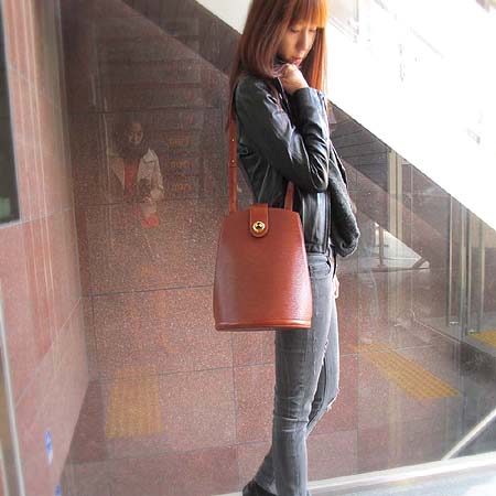 Louis Vuitton(���̺���) M52253 ���� ���� ũ��� ����� �̹���5 - ���̺��� �߰���ǰ