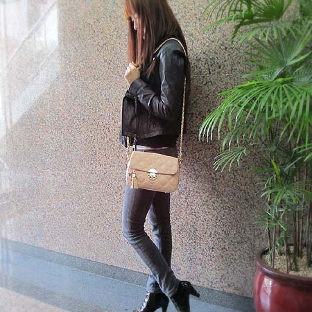 Metrocity(��Ʈ�ν�Ƽ) ���� M �ΰ� ��� ���� ü�� ����� + ũ�ν� ��Ʈ�� �̹���5 - ���̺��� �߰���ǰ