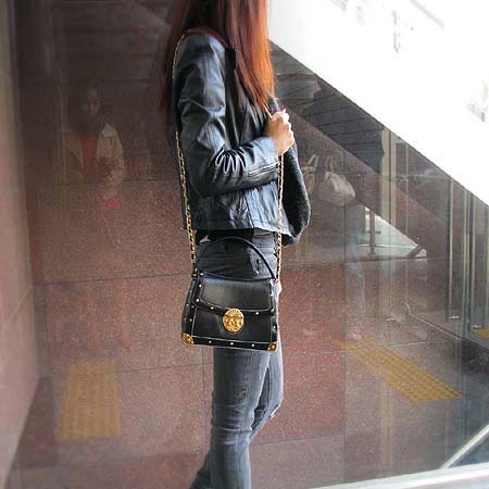 Metrocity(��Ʈ�ν�Ƽ) ���� M �ΰ� ��� �簢 ��Ʈ�� + ũ�ν� ��Ʈ�� �̹���5 - ���̺��� �߰���ǰ