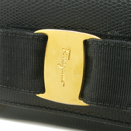 Ferragamo(��󰡸�) AQ-21 3202 ���� ü�� �ٶ� �̴� Ŭ��ġ �� ũ�ν��� �̹���3 - ���̺��� �߰���ǰ