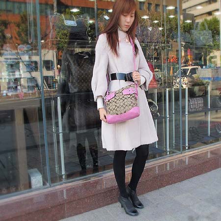 Coach(��ġ) �ñ׳�ó �ڰ��� ũ�ν��� �̹���5 - ���̺��� �߰���ǰ