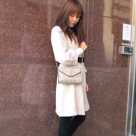 Dior(ũ����î���) ��ƽ �ΰ� ���� ü�� ũ�ν��� �̹���5 - ���̺��� �߰���ǰ