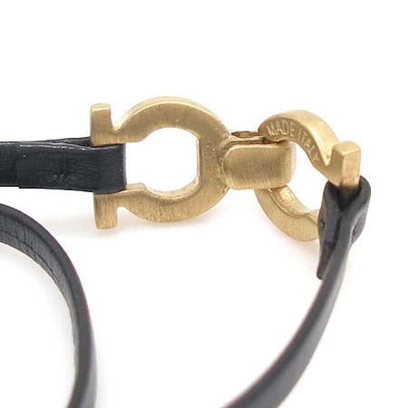 Ferragamo(��󰡸�) ���� ��Ż ��ġ�� ��� CHOCKER (��Ŀ) ����� �� ���� ���� �̹���3 - ���̺��� �߰���ǰ