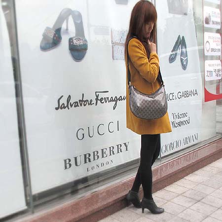 Gucci(����) 181092 GG�ΰ� PVC ���̺�Ʈ���� ȣ�� ũ�ν��� [��������] �̹���5 - ���̺��� �߰���ǰ