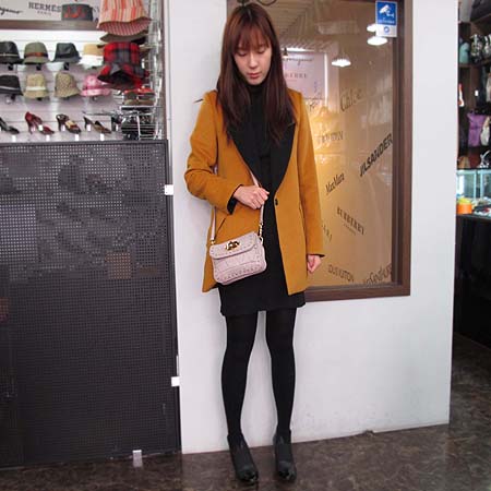MiuMiu(�̿�̿�) ���� ¡ ��� ũ�ν��� �̹���5 - ���̺��� �߰���ǰ