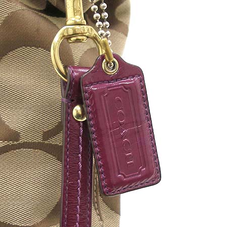Coach(��ġ) �ñ׳�ó �ڰ��� ���̴�Ʈ ��Ƽġ ����� + ũ�ν� ��Ʈ�� �̹���3 - ���̺��� �߰���ǰ