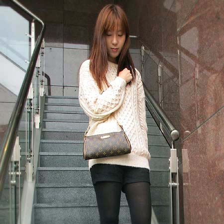 Louis Vuitton(���̺���) M95567 ���׷� ĵ���� ����Ŭ��ġ + ��Ʈ�� [��������] �̹���5 - ���̺��� �߰���ǰ