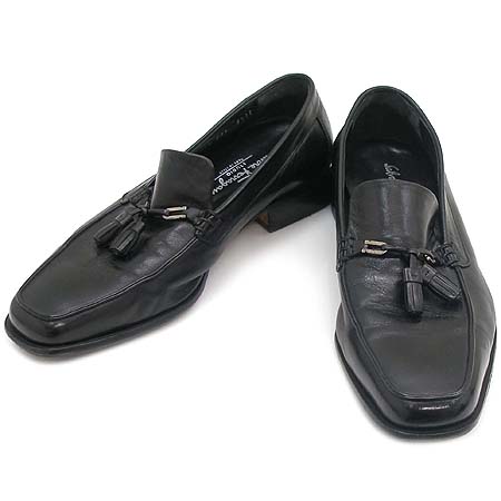 Ferragamo(󰡸) ½  