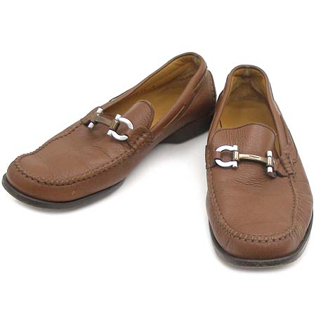 Ferragamo(󰡸)  ġ  