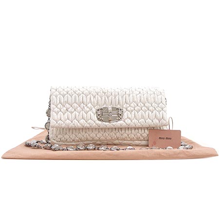 MiuMiu(�̿�̿�) RP0233 ����ũ����Ż ü�� ���̴�Ʈ Ŭ��ġ �� ü�� ����� [��������] �̹���2 - ���̺��� �߰���ǰ