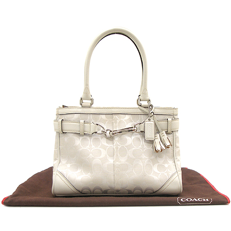 Coach(��ġ) �ñ׳��� ȭ��Ʈ���� ����ΰ� ��Ʈ�� �̹���2 - ���̺��� �߰���ǰ