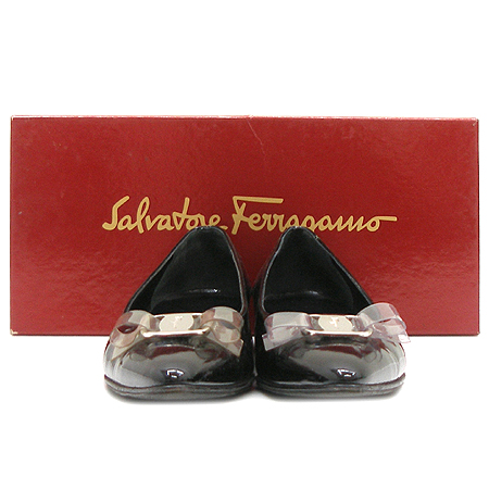 Ferragamo(��󰡸�) ���� �ٶ� ��� ������ ������ ���� �̹���2 - ���̺��� �߰���ǰ
