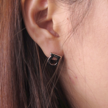 Ferragamo(��󰡸�) ���� ��ġ�� �Ͱ��� [�б�������] �̹���4 - ���̺��� �߰���ǰ