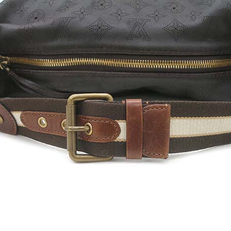 Louis Vuitton(���̺���) M40001 ũ���� ���� ����Ÿ ť�� GM ȣ�� ����� W �̹���4 - ���̺��� �߰���ǰ