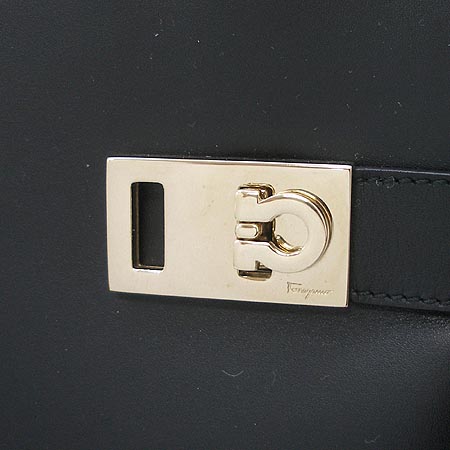 Ferragamo(��󰡸�) 22 0167 ���� ��ġ�� ��� ���� ��Ʈ�� �̹���4 - ���̺��� �߰���ǰ