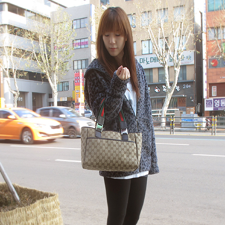 Gucci(����) 145810 GG�ΰ� �к긯 ��Ʈ�� [�б�������] �̹���6 - ���̺��� �߰���ǰ