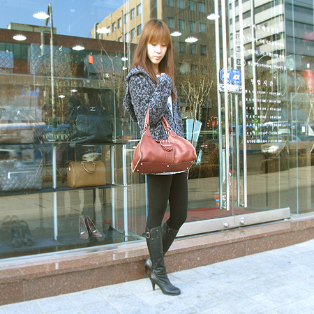 Fendi(���) 8BR457 �������� ���� ��Ƽġ ����� ��Ʈ�� [�ϻ����] �̹���6 - ���̺��� �߰���ǰ