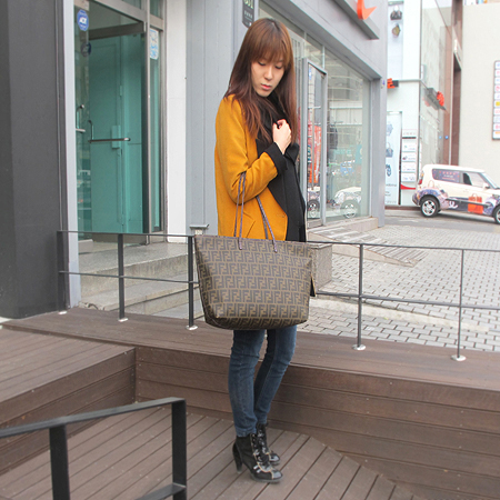 Fendi(���) 8BH185 ��ī PVC ���� ��Ƽġ ���� ����� [��������] �̹���6 - ���̺��� �߰���ǰ