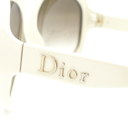 Dior(ũ����î���) DIOR GLOSSY1 N5A02 ȭ��Ʈ ���� ���۶� �̹���5 - ���̺��� �߰���ǰ