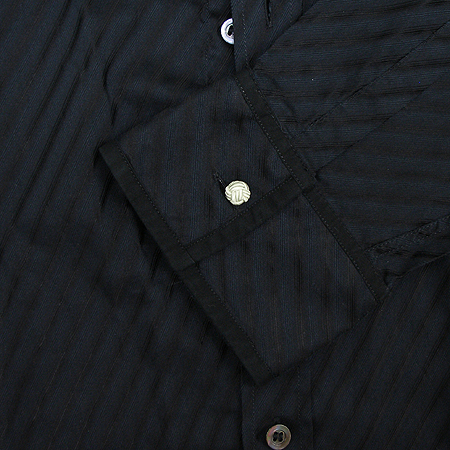 Armani(�Ƹ�����) ���� �̹���3 - ���̺��� �߰���ǰ