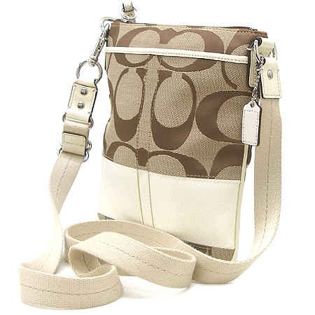 Coach(��ġ) �ñ׳��� ������ �̴� ũ�ν��� [��������] �̹���3 - ���̺��� �߰���ǰ
